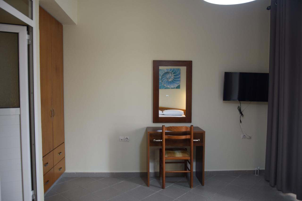 Zotos Apartment Himare Exterior foto