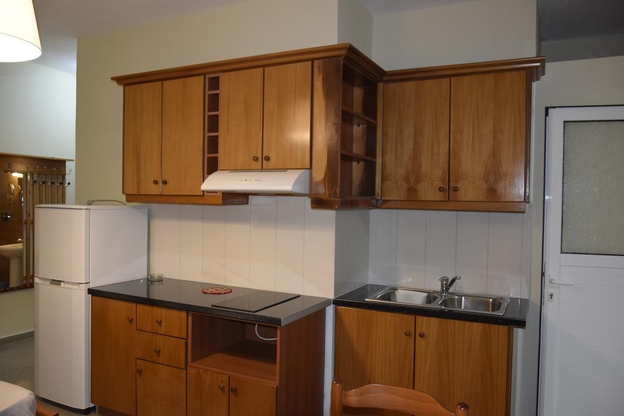 Zotos Apartment Himare Exterior foto